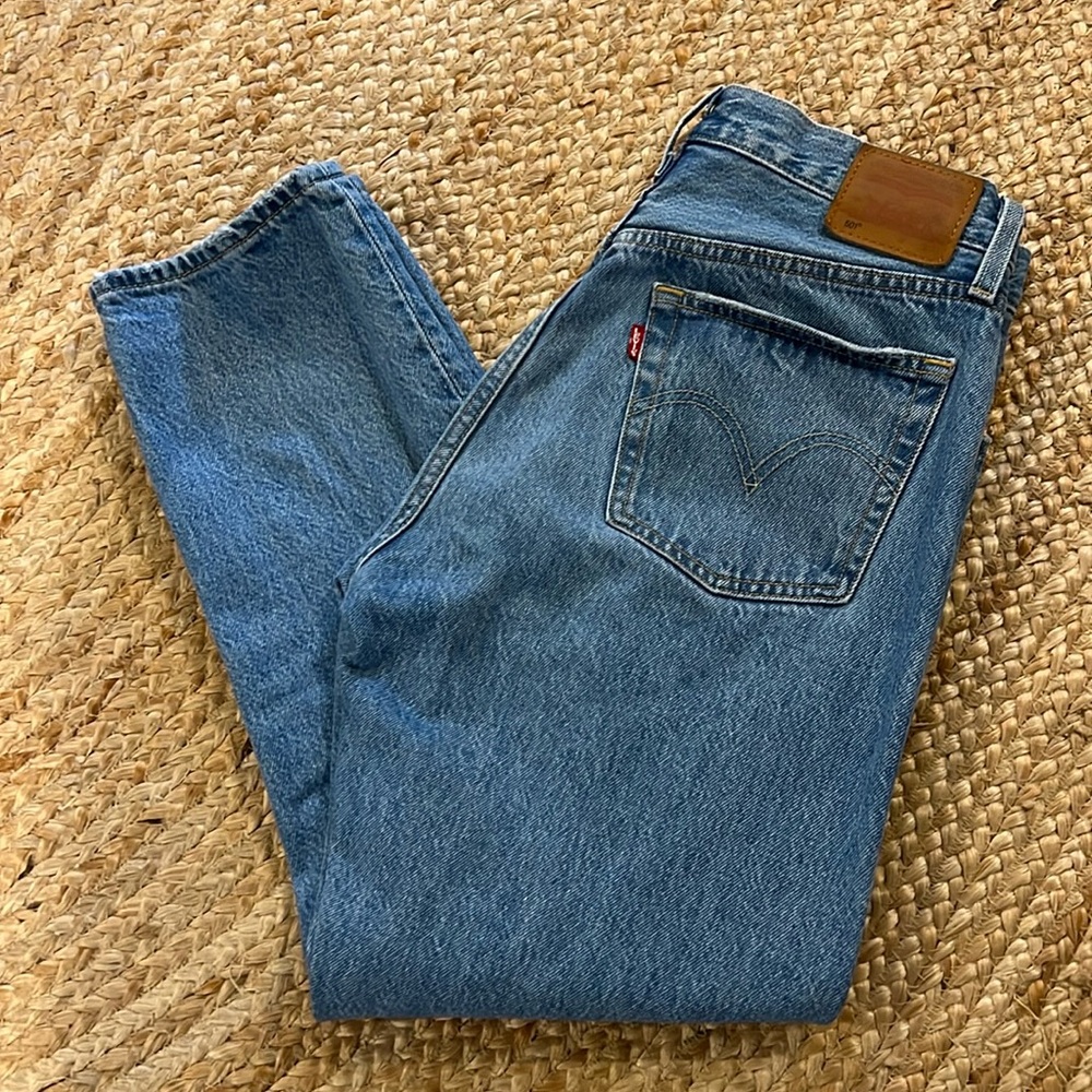 [levi’s] women’s 501 high waist jeans, sz 28